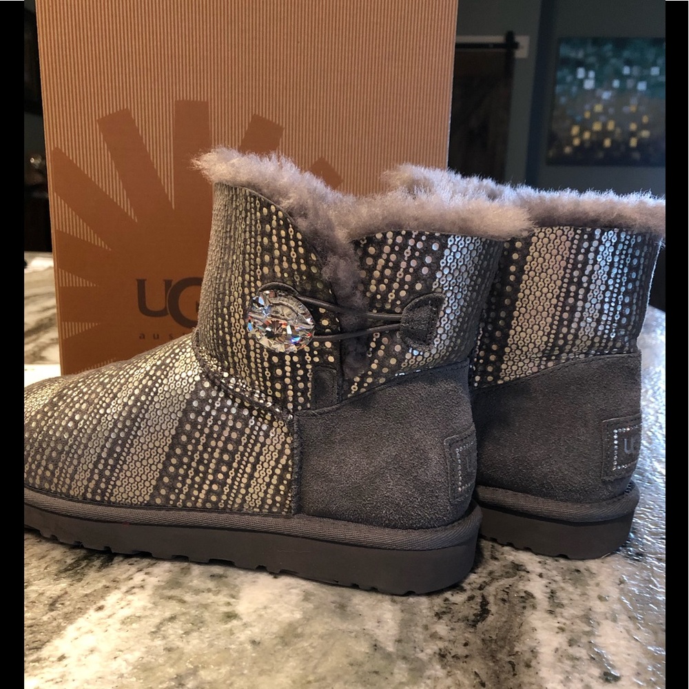 Ugg Mini Bailey Button Bling